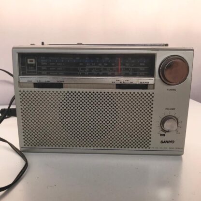 Rádio Antigo Portátil Sanyo RP 8800 Anos 80 Vintage AM FM